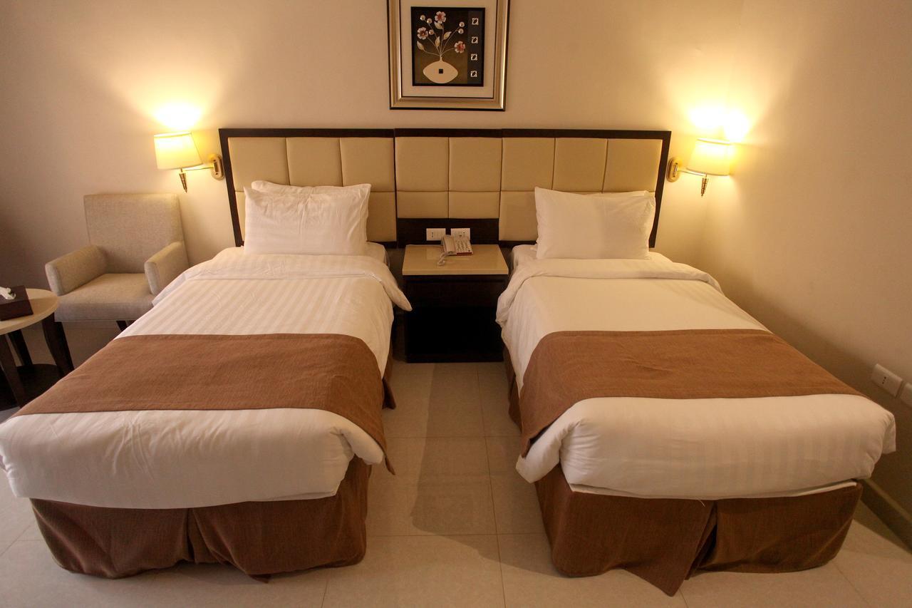 Grand East Hotel - Resort & Spa Dead Sea Sweimeh Esterno foto