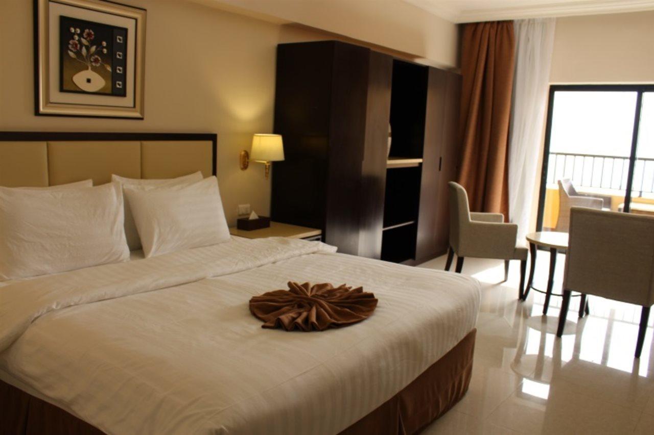 Grand East Hotel - Resort & Spa Dead Sea Sweimeh Esterno foto